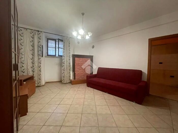 Appartamento trilocale in vendita in Via Martinelli Foscarini, Arcisate