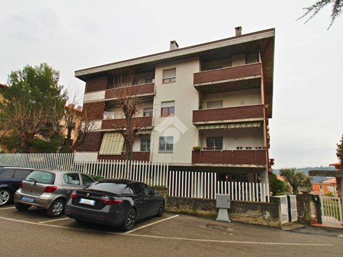 Appartamento quadrilocale in affitto in VIA GRAMSCI, Centro, Teramo