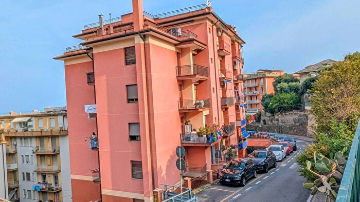 Appartamento bilocale in affitto in Via Trento, Arenzano