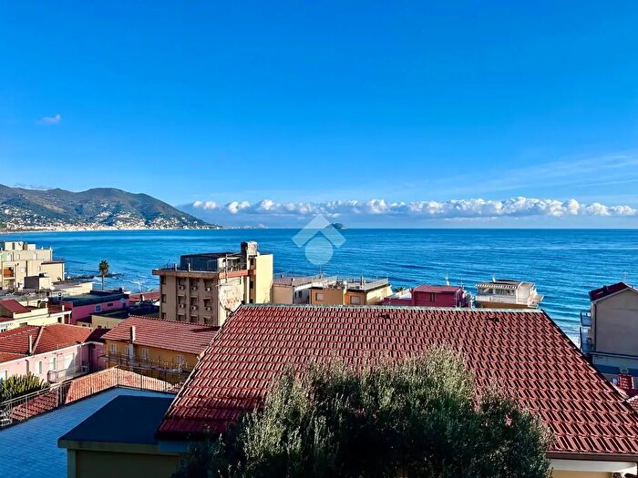 Appartamento bilocale in vendita in Via Asti, Laigueglia