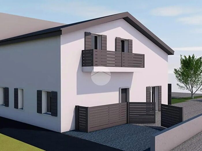 Casa con 6 locali in vendita in Via Cora, Arcole