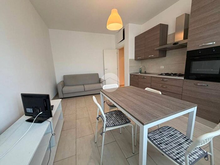 Appartamento bilocale in affitto in Viale Famagosta, Famagosta, Milano