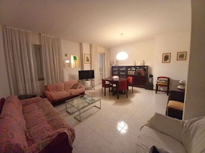 Appartamento con 6 locali in affitto in Poderino Trave, Fano