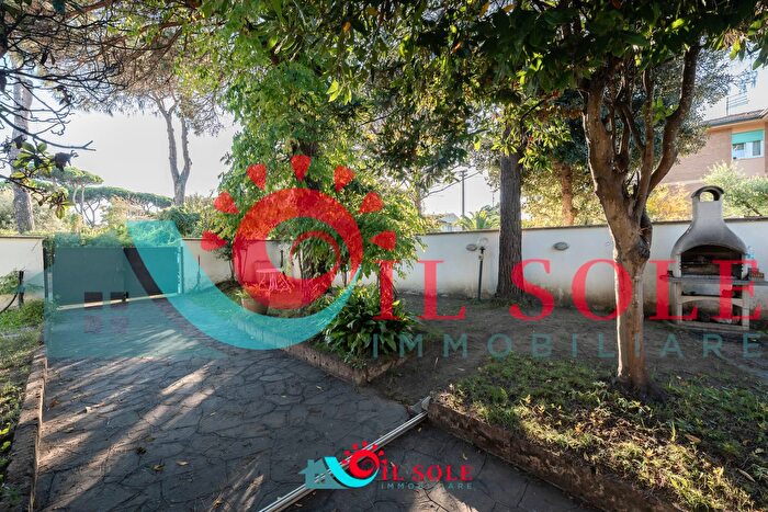 Appartamento con 5 locali in affitto in Via Capelvenere, Pisa