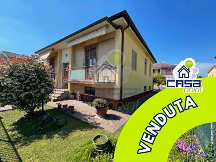 Casa quadrilocale in vendita in Via I Maggio, Caorso