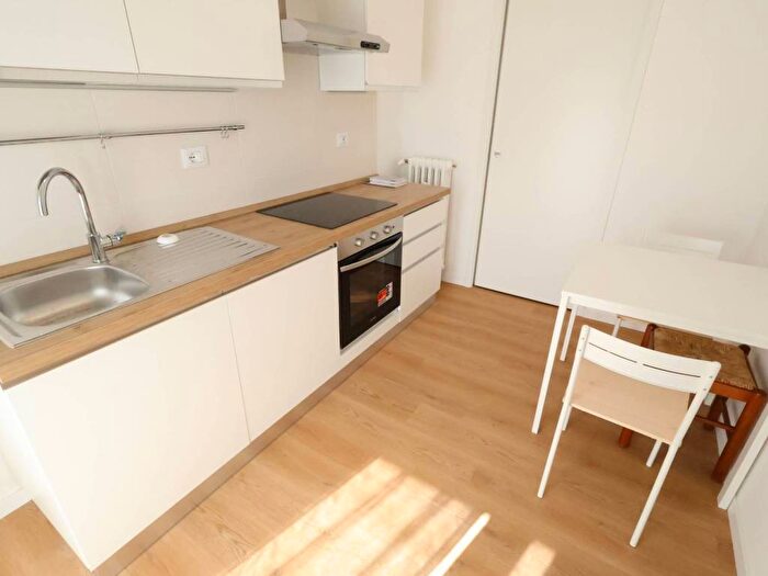 Appartamento bilocale in affitto in Via Felice Cavallotti, Triante, Monza