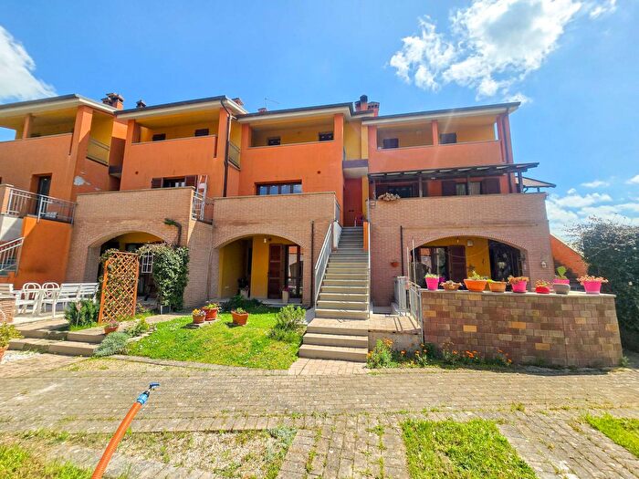 Casa con 5 locali in vendita in Via Nazionale Nord, SantAngelo In Vado