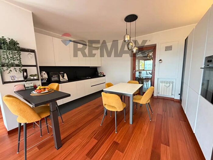 Casa con 8 locali in vendita in Via Neri, Campobasso