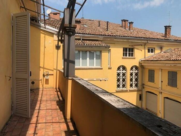 Appartamento con 6 locali in affitto in Centro Storico, Parma