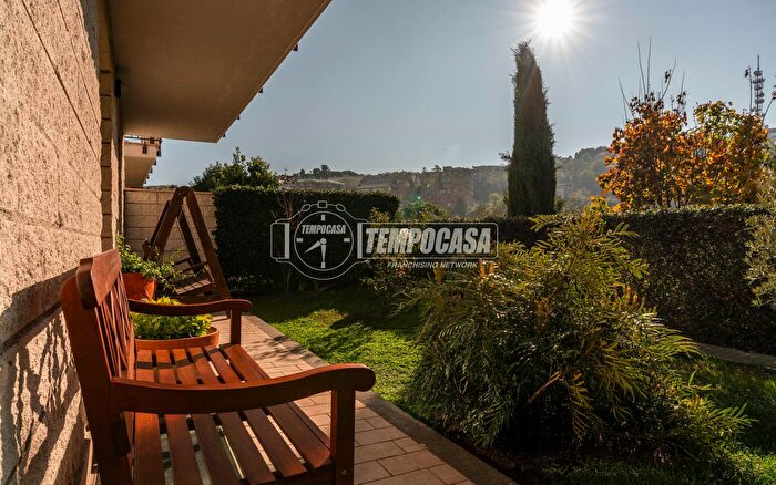 Casa con 5 locali in vendita in Macerata