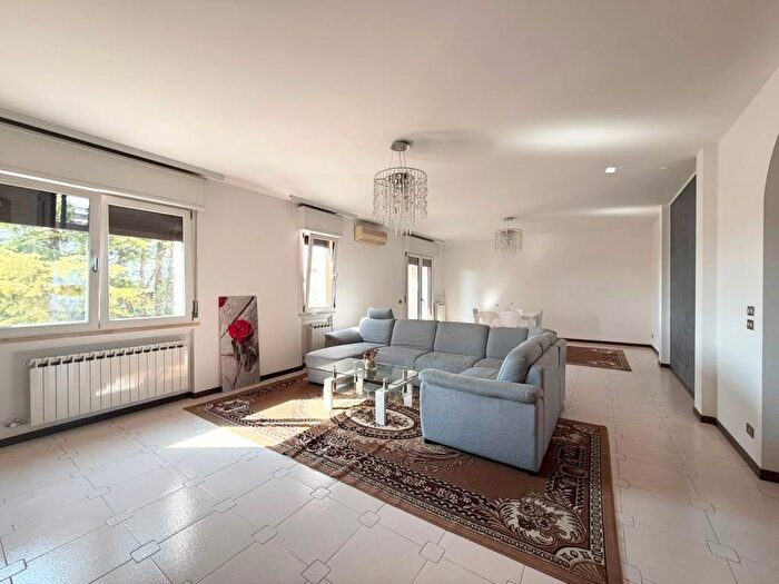 Appartamento con 5 locali in affitto in Via Roviego, Maerne, Martellago