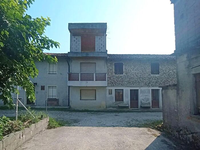 Casa trilocale in vendita in Via San Giovanni, Talmassons