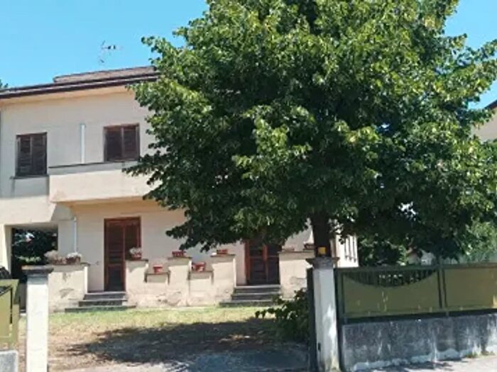 Casa con 6 locali in vendita in Via dell'Aeroporto, Assisi