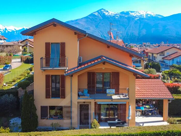 Casa con 5 locali in vendita in Via Curioni a, Cannobio