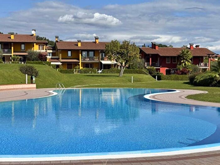 Appartamento quadrilocale in affitto in Via Ri Fiochel, Centro, Padenghe sul Garda