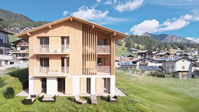 Appartamento trilocale in vendita in Via Ortigara a, Valdisotto