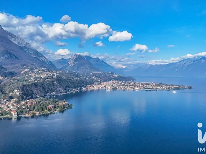 Appartamento trilocale in vendita in Via Panoramica, Gardone Riviera