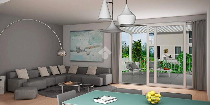 Appartamento trilocale in vendita in Via Tassoni, Reggio Emilia