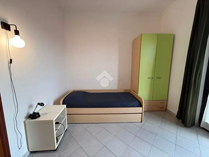 Appartamento trilocale in affitto in Via Revello, Torino