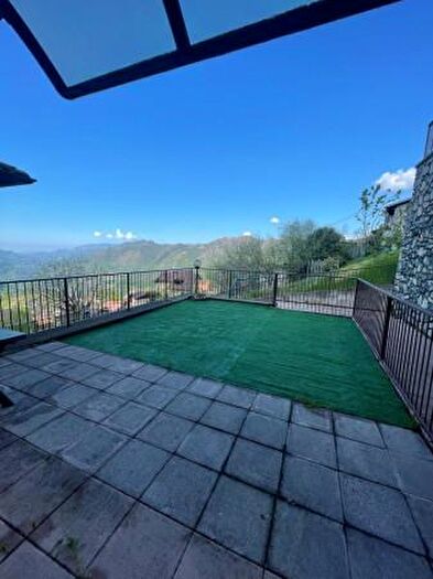 Appartamento trilocale in vendita in Via Alessandro Manzoni, Costa Di Serina