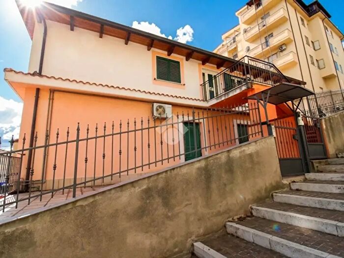 Appartamento trilocale in vendita in Traversa di Via del Mare, San Salvo