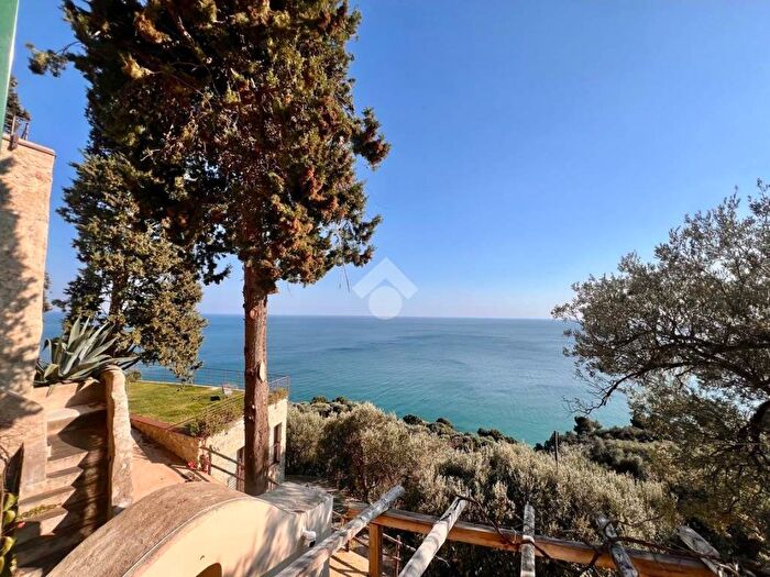 Casa bilocale in affitto in Località La Selva, Finale Ligure