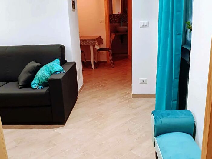 Appartamento monolocale in affitto in Salita San Nicolosio, Genova