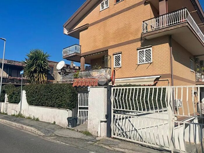 Appartamento bilocale in vendita in Via Aldo Moro, Marino