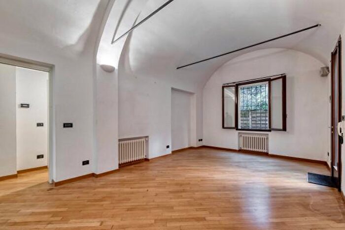 Appartamento trilocale in affitto in Via dei Borgognoni, Bologna