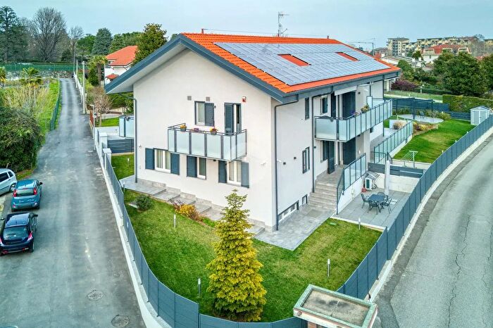 Appartamento con 6 locali in vendita in Via ° Maggio, Rivoli