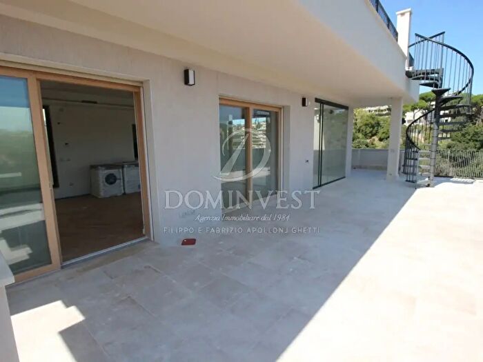 Appartamento con 5 locali in affitto in Via Rocca di Mezzo, Roma