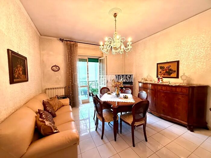 Appartamento trilocale in vendita in Via San Cristoforo, Portici