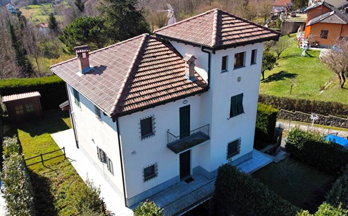 Casa con 5 locali in vendita in Via Martiri del Turchino b Busalla, Busalla