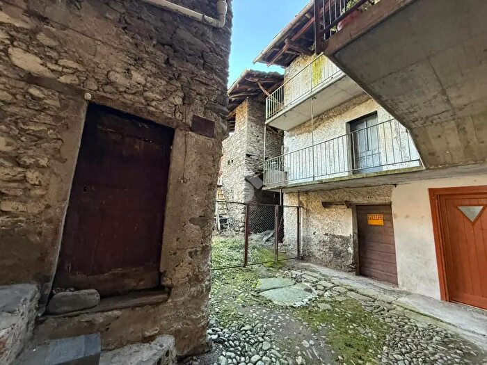 Casa trilocale in vendita in Via Neresina, Cosio Valtellino