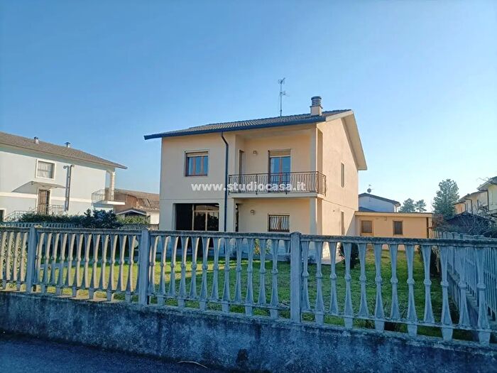 Casa quadrilocale in vendita in Via Verdi, Trescore Cremasco
