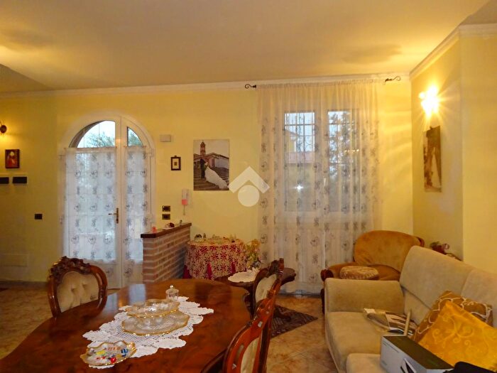 Casa con 15 locali in vendita in Via Masi, Ferrara