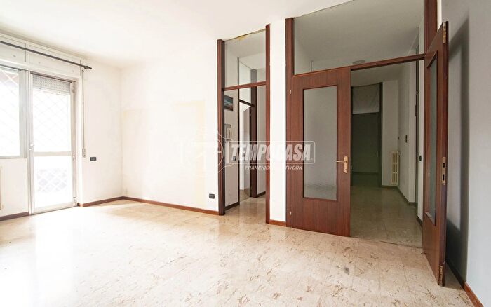 Appartamento bilocale in vendita in Via Emilia, Monza