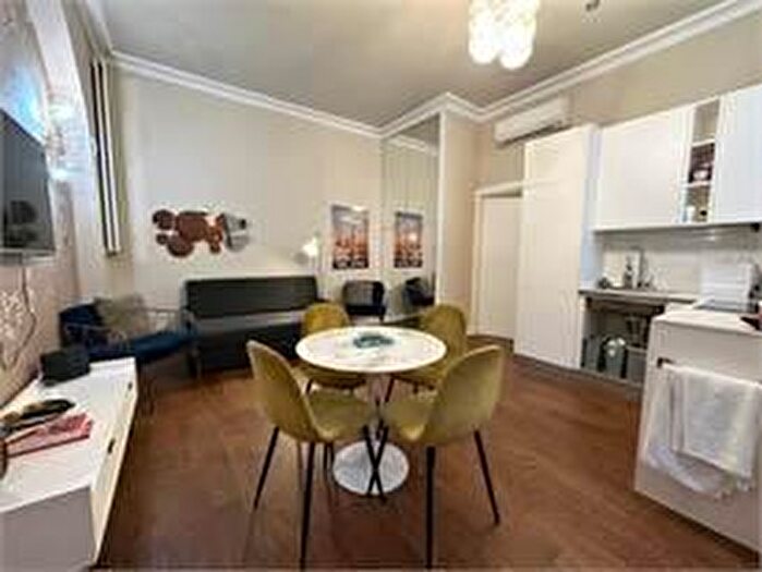 Appartamento bilocale in affitto in Via Arena, Milano