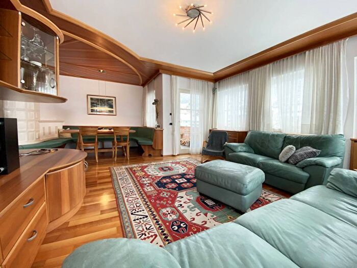 Appartamento quadrilocale in affitto in Frazione Oltretorrente, Ortisei