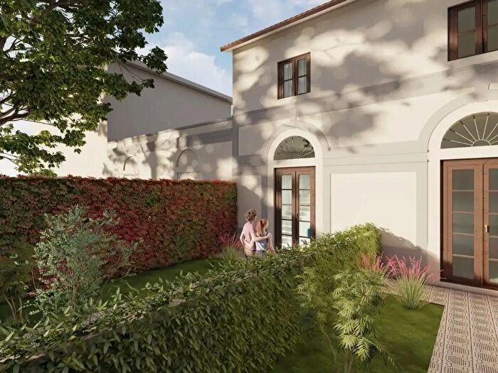 Casa con 5 locali in vendita in Tosco Romagnola, Cascina