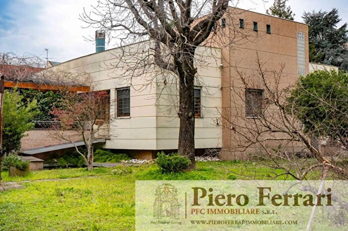 Casa con 16 locali in vendita in Corso Corso Italia a SantAntimo, SantAntimo