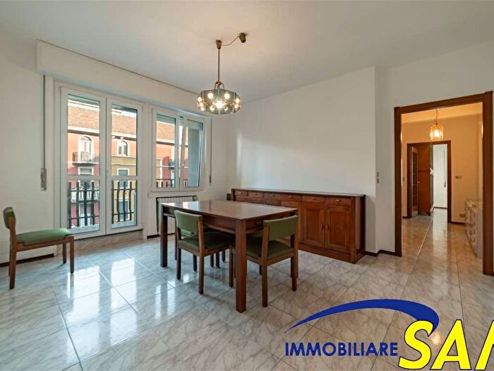 Appartamento trilocale in affitto in Via Cervignano, Martini Insubria, Milano