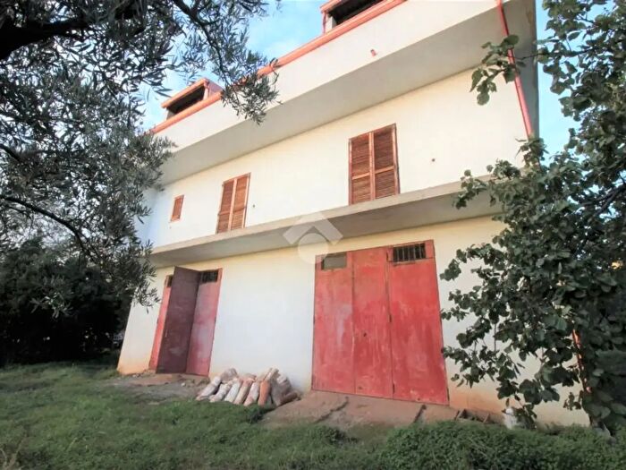 Casa quadrilocale in vendita in Contrada Limagria, Gizzeria