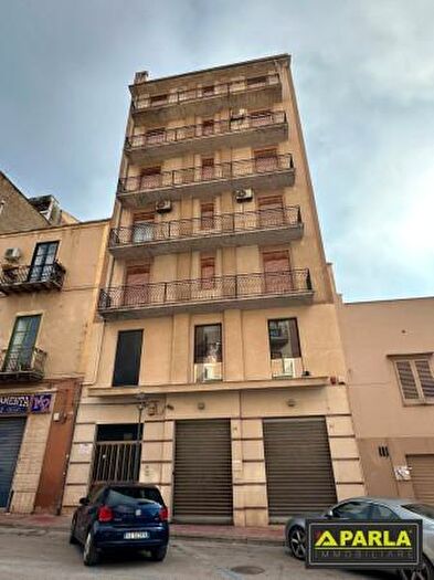 Appartamento con 5 locali in vendita in Via Cesare Battisti, Canicatti