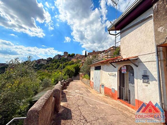 Casa trilocale in vendita in Via Borgo San Giacomo, Campoli Appennino