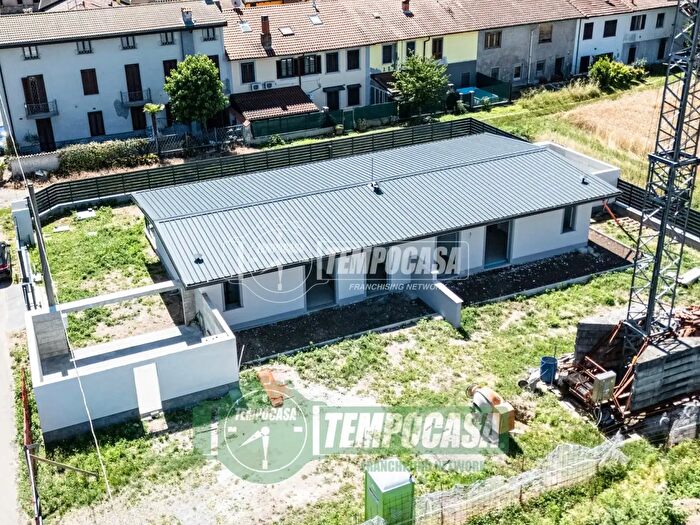 Casa trilocale in vendita in Via Grigna, Nerviano