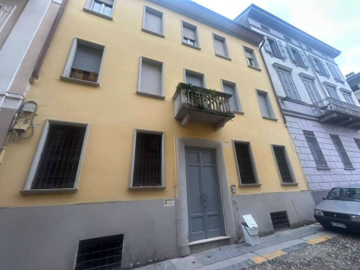 Appartamento bilocale in affitto in Via Virgilio, Centro, Cremona