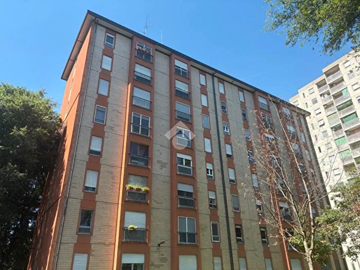 Appartamento quadrilocale in vendita in Via Enrico Falck, Milano