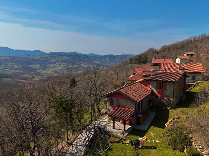 Casa con 5 locali in vendita in Frazione Solarolo Montacuto Alessandria, Montacuto