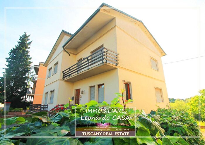 Casa con 12 locali in vendita in Vinci